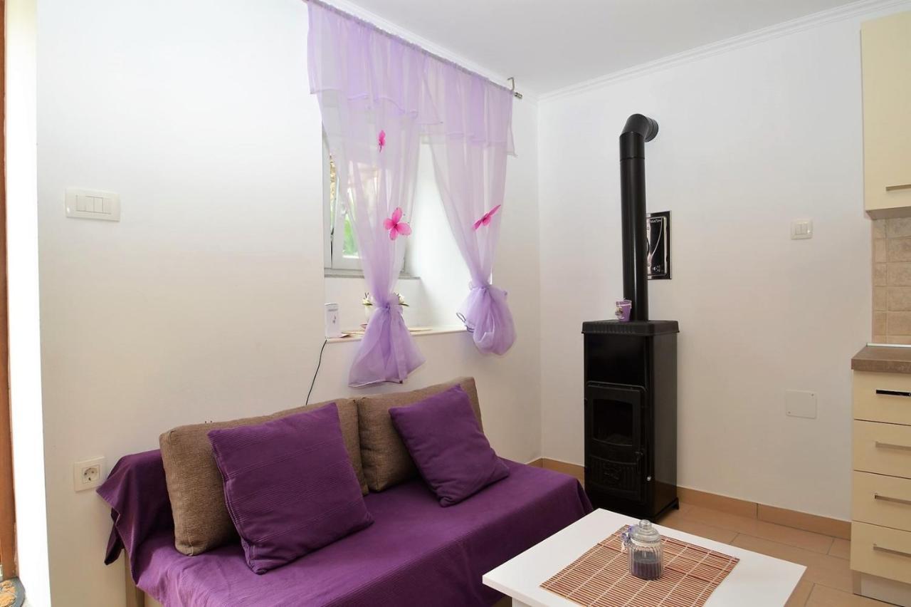 Apartment Hrasta Vrana  ภายนอก รูปภาพ