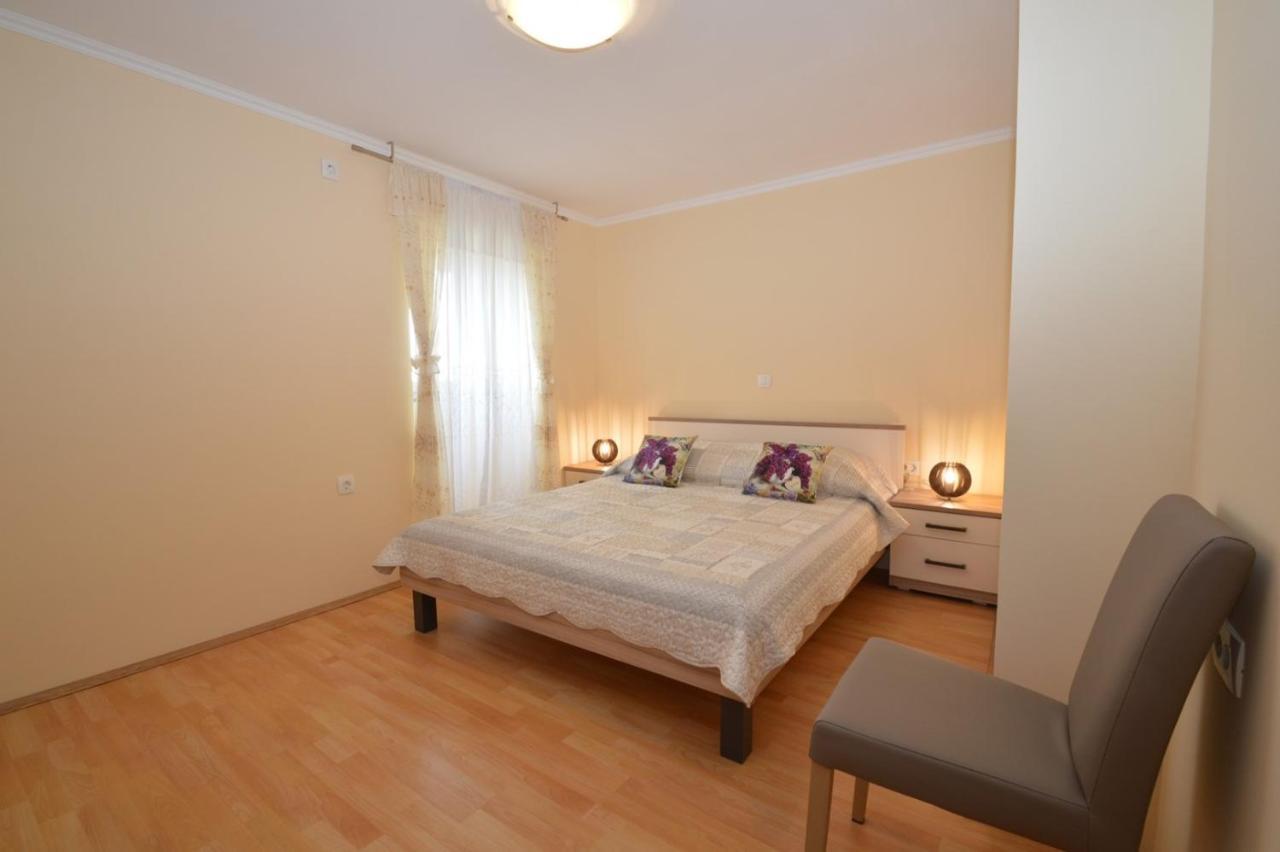 Apartment Hrasta Vrana  ภายนอก รูปภาพ