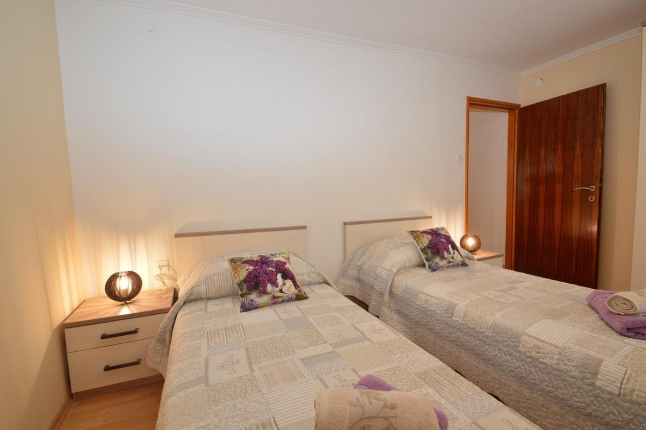 Apartment Hrasta Vrana  ภายนอก รูปภาพ